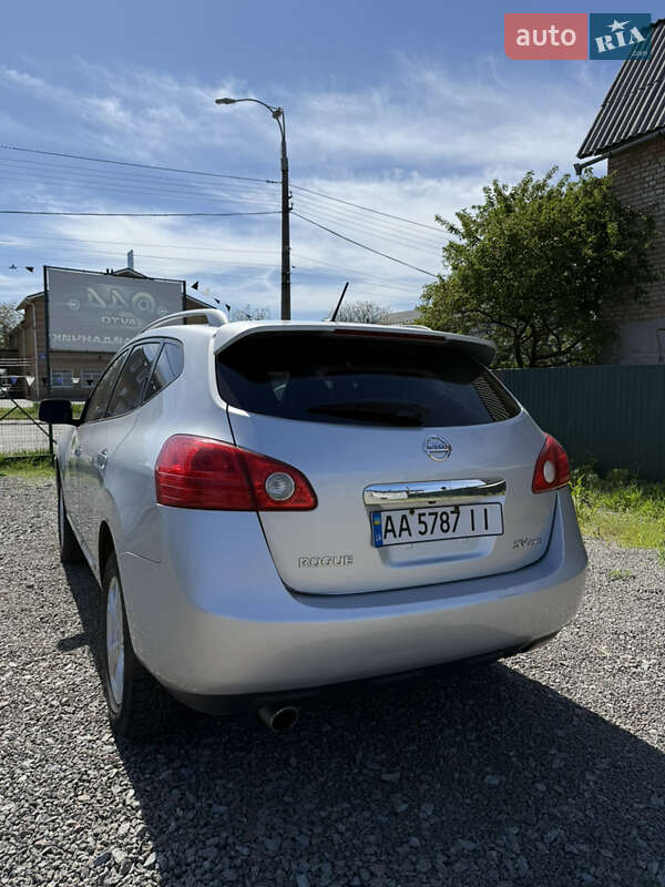 Внедорожник / Кроссовер Nissan Rogue 2010 в Киеве