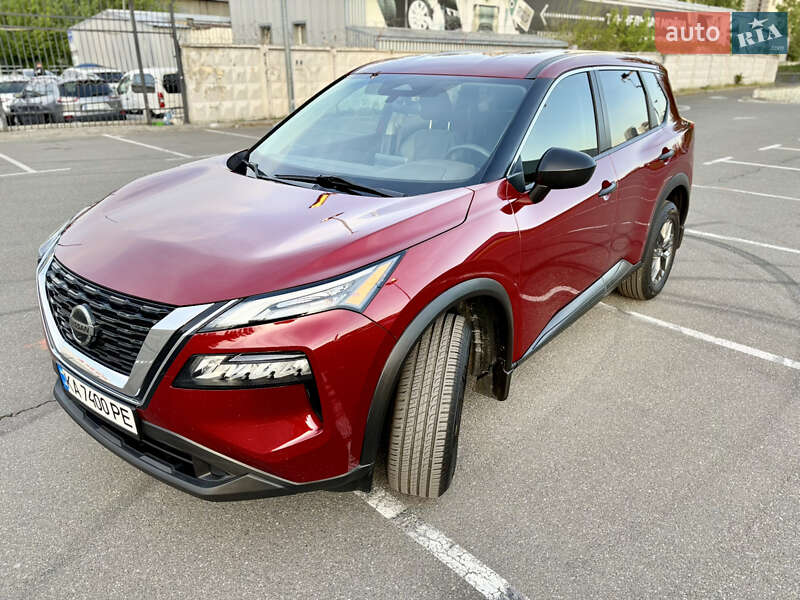 Внедорожник / Кроссовер Nissan Rogue 2021 в Киеве