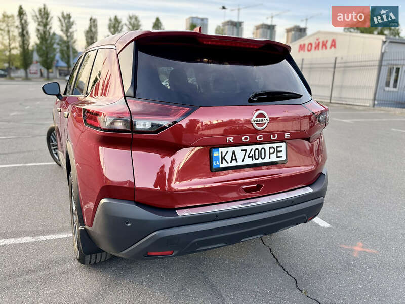 Внедорожник / Кроссовер Nissan Rogue 2021 в Киеве