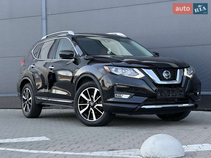 Позашляховик / Кросовер Nissan Rogue 2018 в 