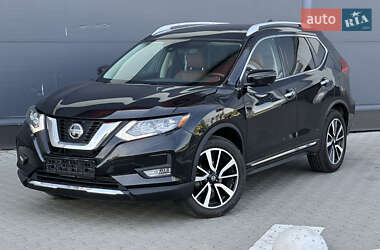 Позашляховик / Кросовер Nissan Rogue 2018 в 