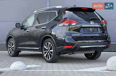 Позашляховик / Кросовер Nissan Rogue 2018 в 