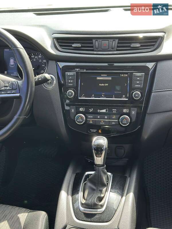 Позашляховик / Кросовер Nissan Rogue 2018 в Полтаві