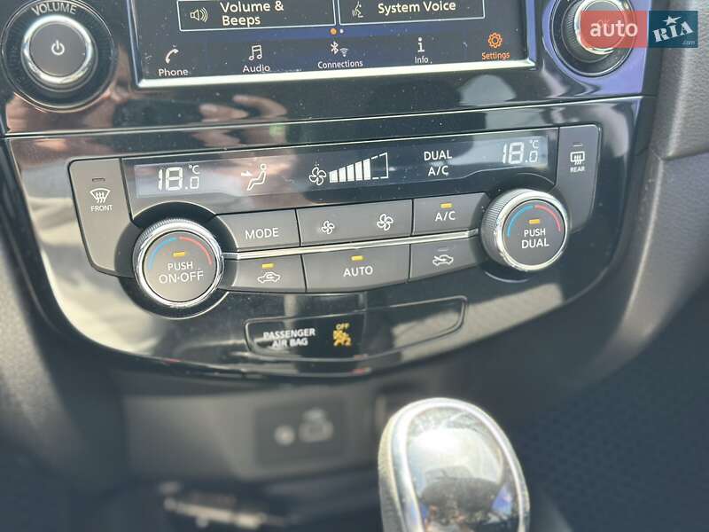 Позашляховик / Кросовер Nissan Rogue 2018 в Полтаві