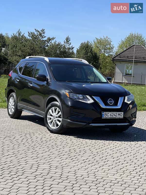 Позашляховик / Кросовер Nissan Rogue 2017 в 