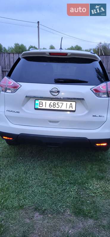 Позашляховик / Кросовер Nissan Rogue 2015 в Великій Багачці