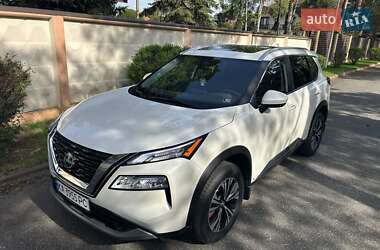 Внедорожник / Кроссовер Nissan Rogue 2023 в Киеве