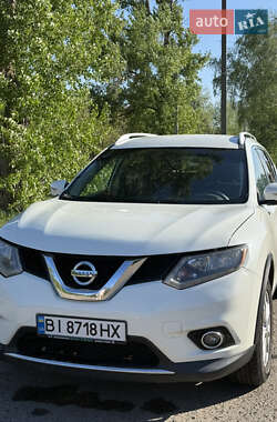Внедорожник / Кроссовер Nissan Rogue 2015 в Новых Санжарах