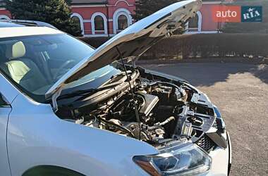 Внедорожник / Кроссовер Nissan Rogue 2015 в 