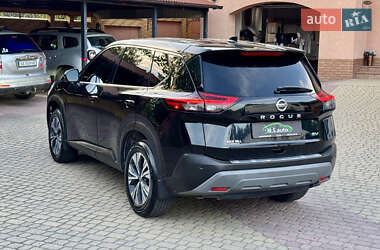 Позашляховик / Кросовер Nissan Rogue 2020 в 