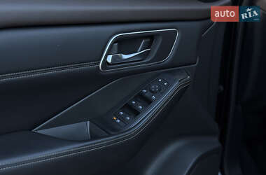 Позашляховик / Кросовер Nissan Rogue 2020 в 