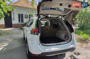 Внедорожник / Кроссовер Nissan Rogue 2016 в 