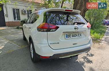 Внедорожник / Кроссовер Nissan Rogue 2016 в 