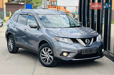 Внедорожник / Кроссовер Nissan Rogue 2015 в 
