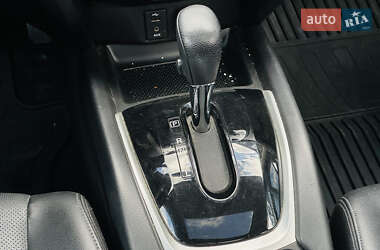 Внедорожник / Кроссовер Nissan Rogue 2015 в 