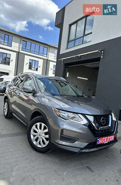 Внедорожник / Кроссовер Nissan Rogue 2017 в Калуше
