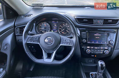 Внедорожник / Кроссовер Nissan Rogue 2020 в 