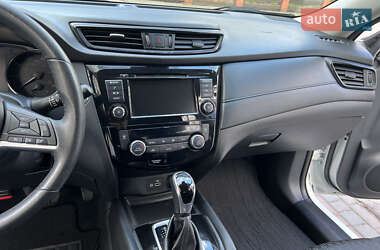 Позашляховик / Кросовер Nissan Rogue 2020 в 