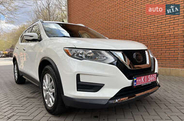 Позашляховик / Кросовер Nissan Rogue 2020 в 