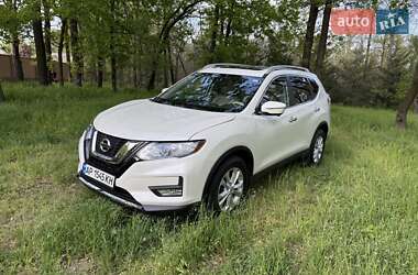 Внедорожник / Кроссовер Nissan Rogue 2015 в 