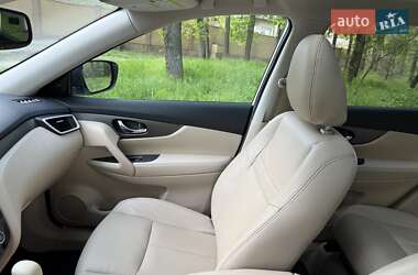 Внедорожник / Кроссовер Nissan Rogue 2015 в 