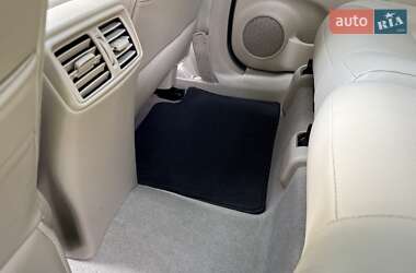 Внедорожник / Кроссовер Nissan Rogue 2015 в 