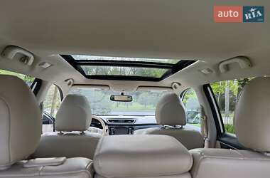 Внедорожник / Кроссовер Nissan Rogue 2015 в 