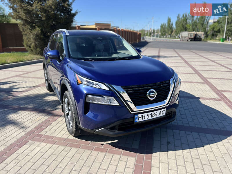 Позашляховик / Кросовер Nissan Rogue 2021 в 