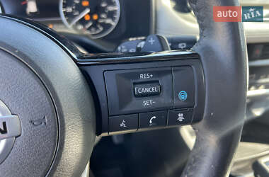 Позашляховик / Кросовер Nissan Rogue 2021 в 