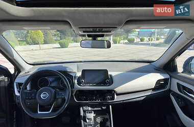 Позашляховик / Кросовер Nissan Rogue 2021 в 
