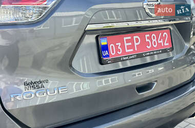 Внедорожник / Кроссовер Nissan Rogue 2015 в 