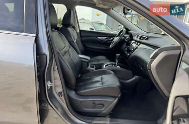 Внедорожник / Кроссовер Nissan Rogue 2015 в 