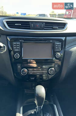 Внедорожник / Кроссовер Nissan Rogue 2014 в 