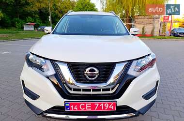 Позашляховик / Кросовер Nissan Rogue 2018 в 
