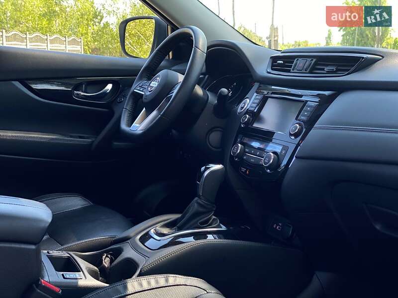 Позашляховик / Кросовер Nissan Rogue 2019 в Дніпрі