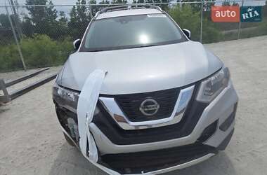 Внедорожник / Кроссовер Nissan Rogue 2019 в 