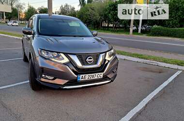 Внедорожник / Кроссовер Nissan Rogue 2015 в 