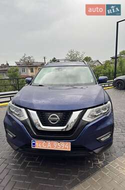 Внедорожник / Кроссовер Nissan Rogue 2017 в 