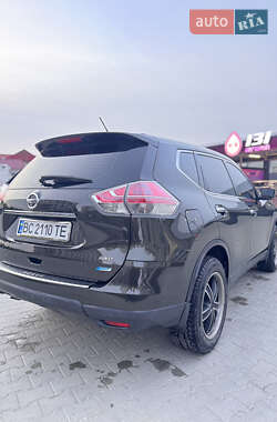 Внедорожник / Кроссовер Nissan Rogue 2014 в 