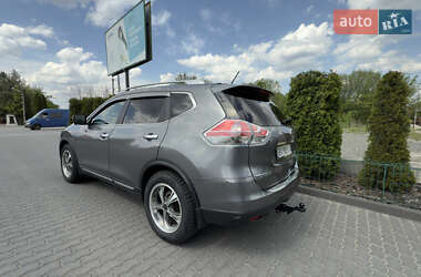 Внедорожник / Кроссовер Nissan Rogue 2015 в 