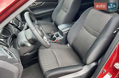 Внедорожник / Кроссовер Nissan Rogue 2020 в 