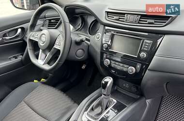 Внедорожник / Кроссовер Nissan Rogue 2020 в 