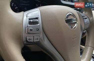 Позашляховик / Кросовер Nissan Rogue 2014 в 