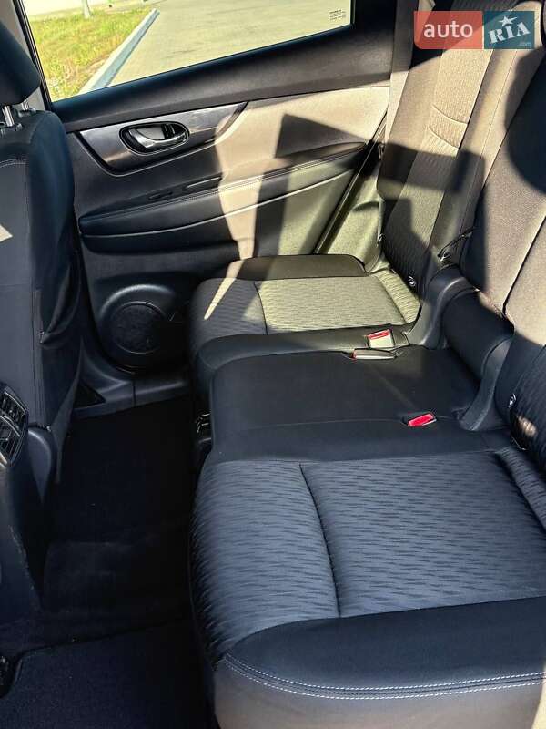 Позашляховик / Кросовер Nissan Rogue 2019 в Полтаві