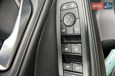 Позашляховик / Кросовер Nissan Rogue 2021 в 