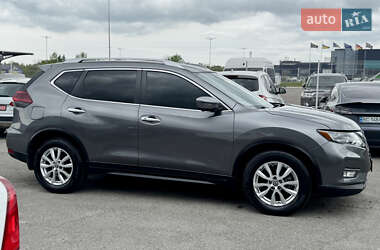Позашляховик / Кросовер Nissan Rogue 2018 в 