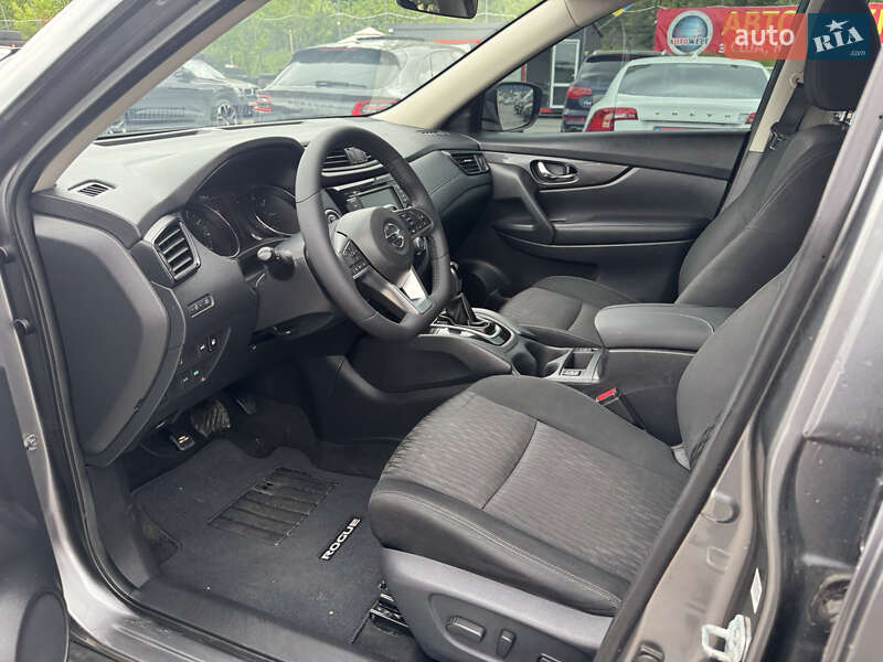 Позашляховик / Кросовер Nissan Rogue 2018 в Львові