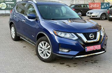 Внедорожник / Кроссовер Nissan Rogue 2017 в Ровно