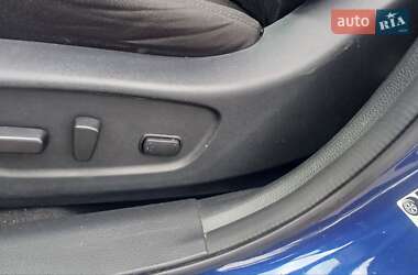 Внедорожник / Кроссовер Nissan Rogue 2018 в 