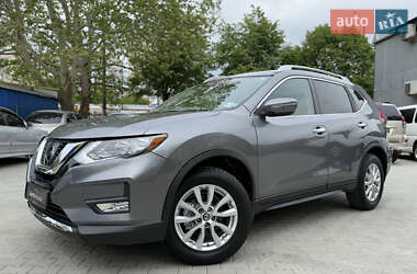 Позашляховик / Кросовер Nissan Rogue 2017 в 